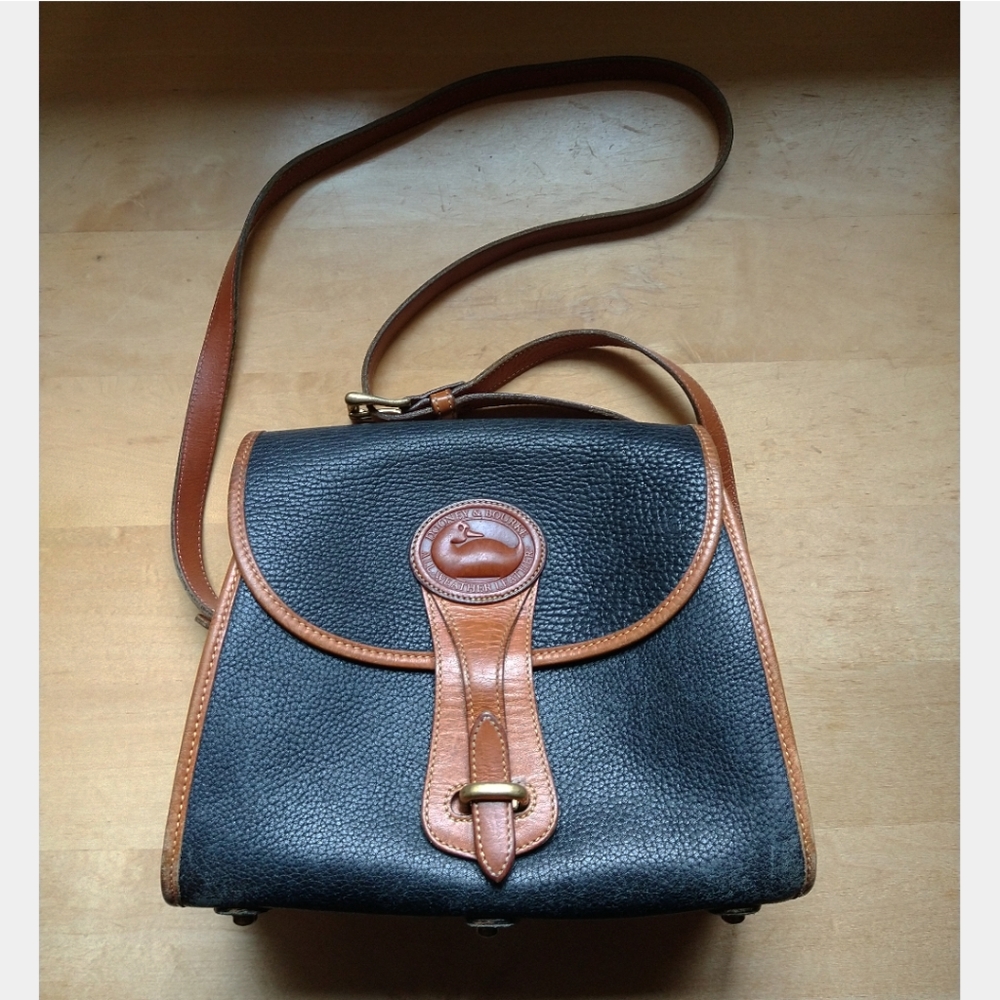 Dooney & Bourke Purse